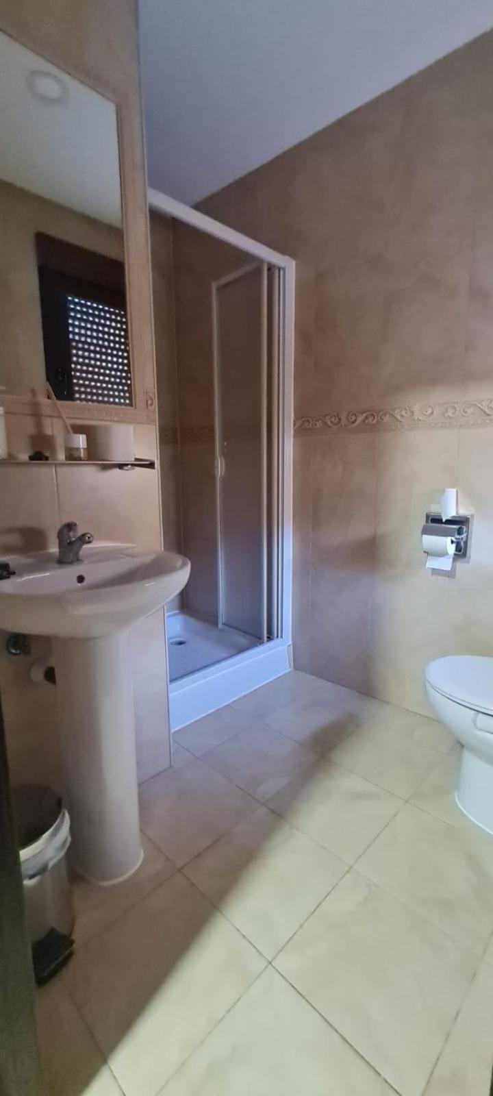 Hostal La Roda Villaluenga Buitenkant foto