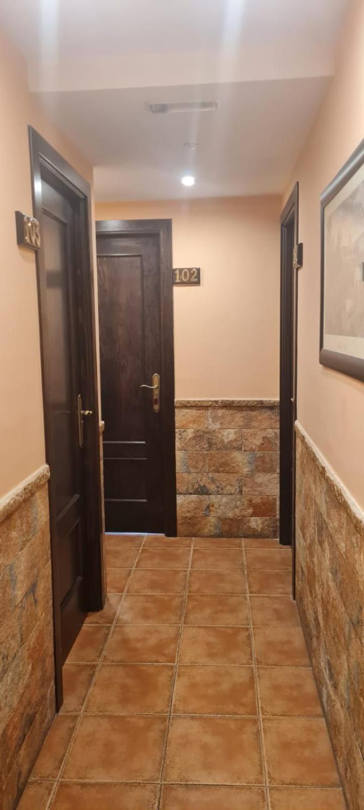 Hostal La Roda Villaluenga Buitenkant foto